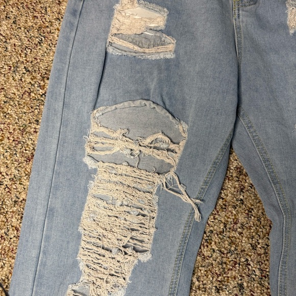 Light wash, high-waisted, distressed, straight-leg jeans XL - Picture 3 of 8